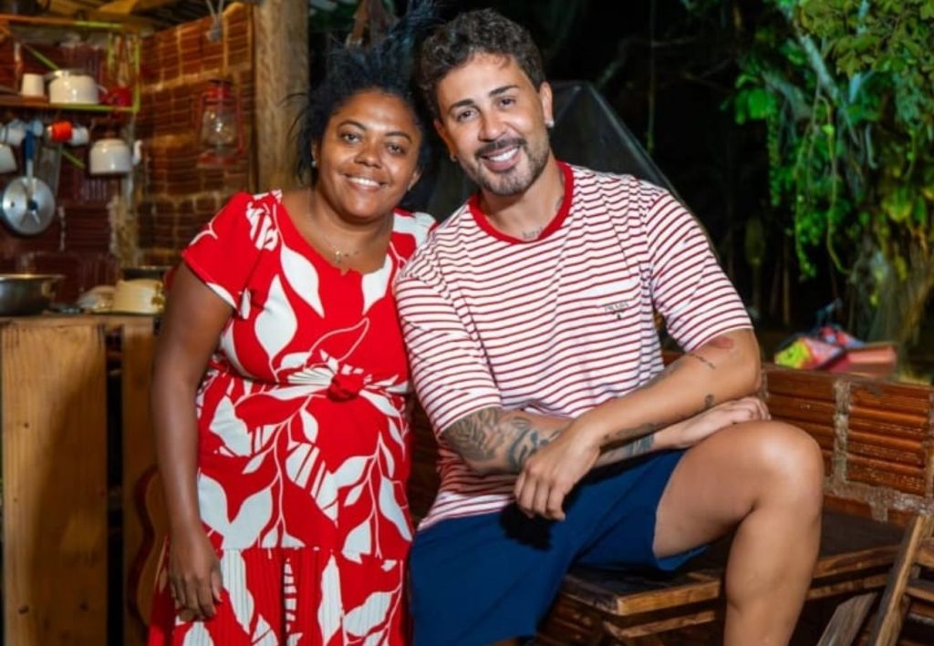 Quem é Bebinha Arueira, personagem que soma 1 bilhão de visualizações com vídeos de humor